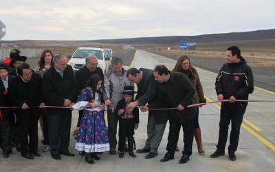 Inauguran pavimentación de camino que une Cerro Castillo con paso fronterizo