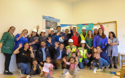 Vecinos y comunidad educativa del Jardín Villa las Nieves conocen avances del parque urbano que ejecuta MOP en el sector