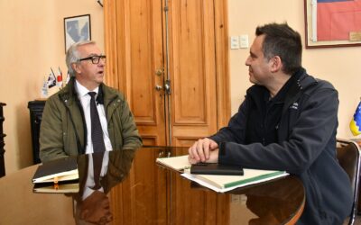 Alcalde Radonich y Seremi de Obras Públicas coordinan agenda de obras claves